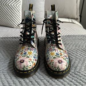 Floral print Doc Martens